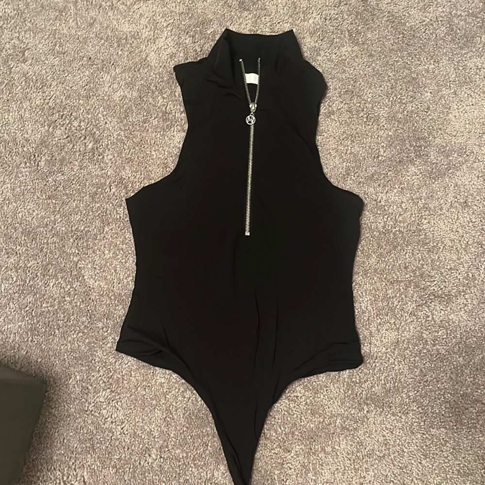 Meshki body suit size small